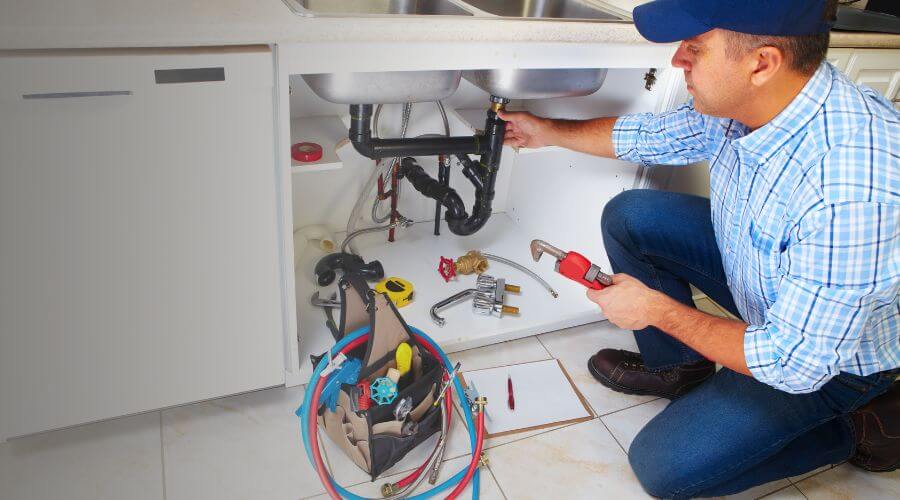 Local expert plumbing services in Van Vleck, TX